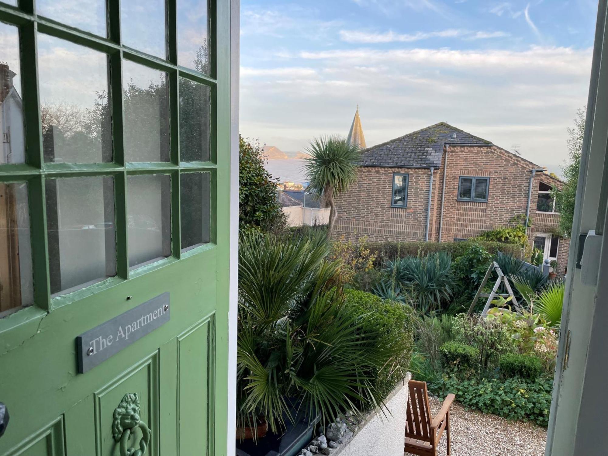 The Apartment At Queen Anne'S Lodge Lyme Regis Exterior photo